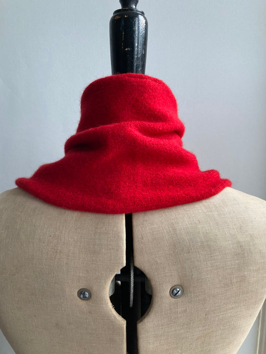 Lipstick Red: Lambswool Neckerchief scarf - Ava