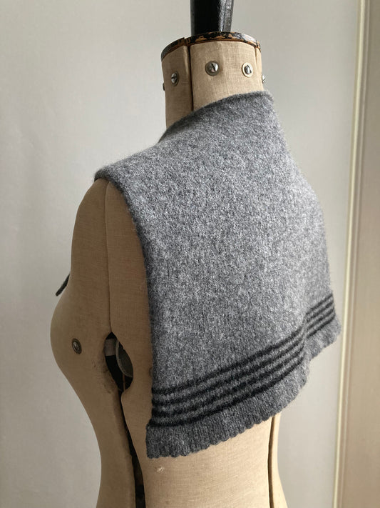 Shadow Grey: Lambswool Sailor Neckerchief Scarf - Betty