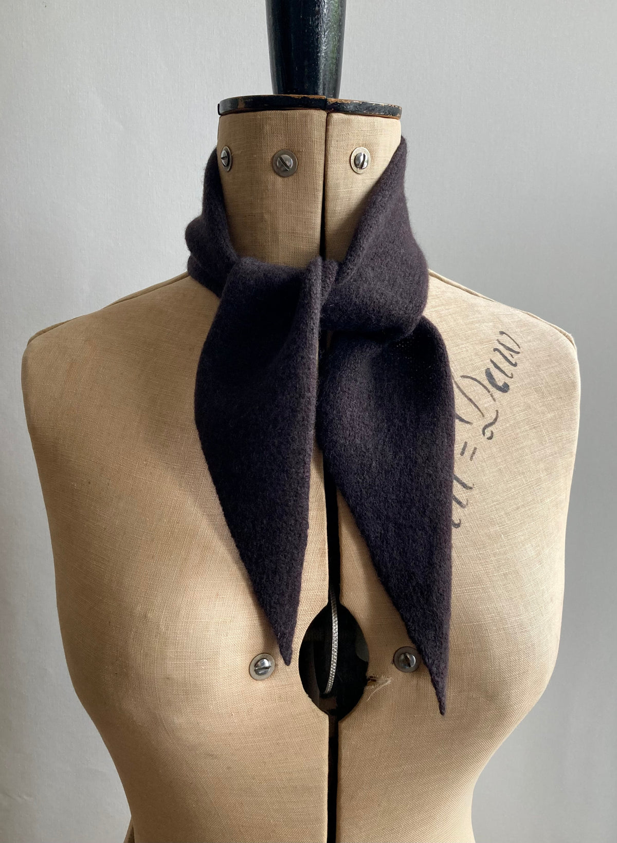Black Coffee: Lambswool Ribbon Neckerchief Scarf - Lana
