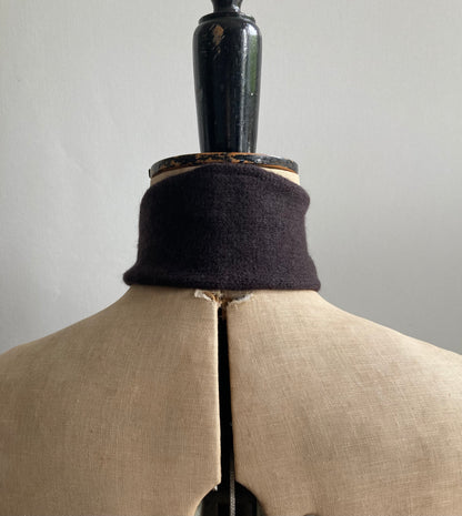 Black Coffee: Lambswool Ribbon Neckerchief Scarf - Lana